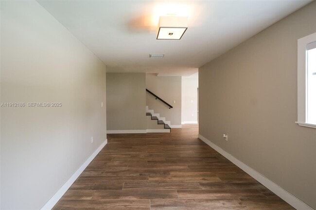 Building Photo - 19450 SW 125th Ave