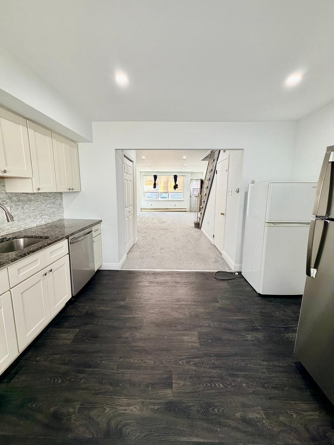 Building Photo - 3116 Salmon St