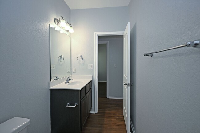 Building Photo - 133 Buttercup Bnd