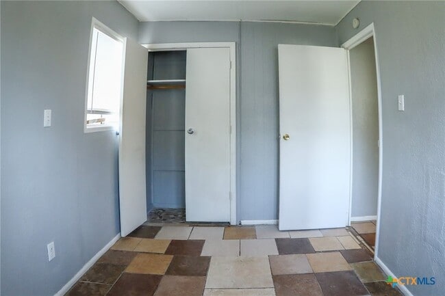 Building Photo - 1309 Greenwood Ave