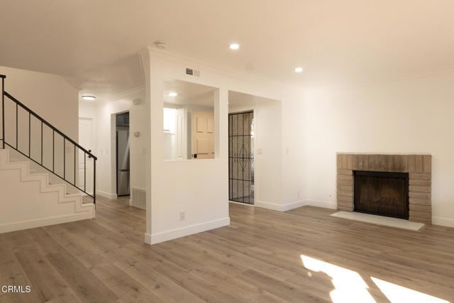 Building Photo - 364 E Bard Rd