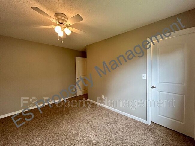 Building Photo - 5639 Dollar Run Ln