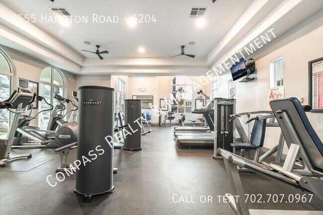 Building Photo - 2555 Hampton Rd