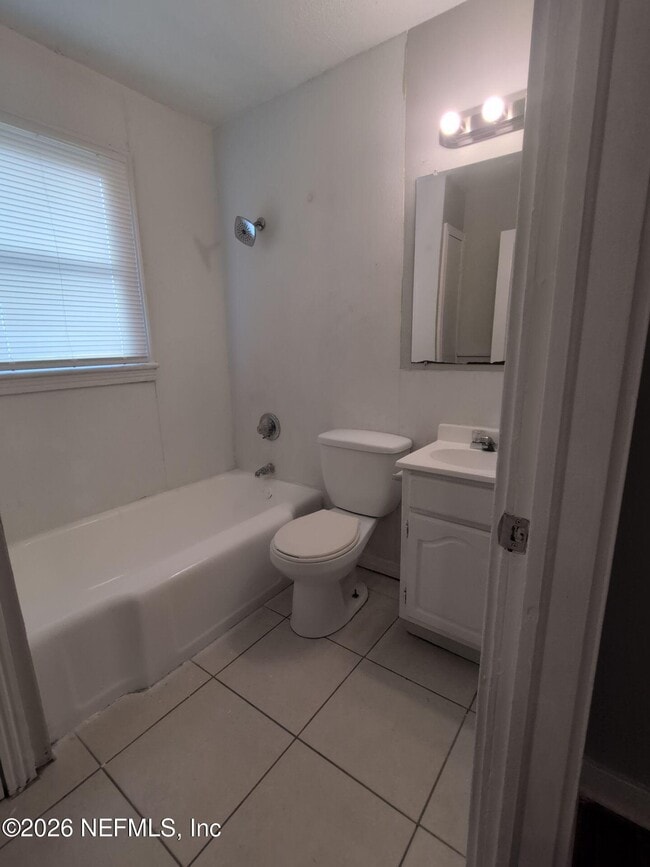 Building Photo - 1037 Detroit St