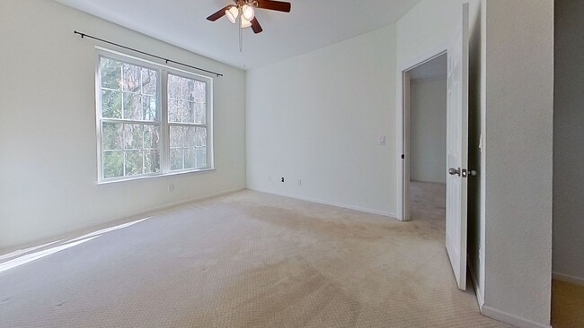 Building Photo - Beautiful Two-Bedroom Condo in The Grand Reserve!