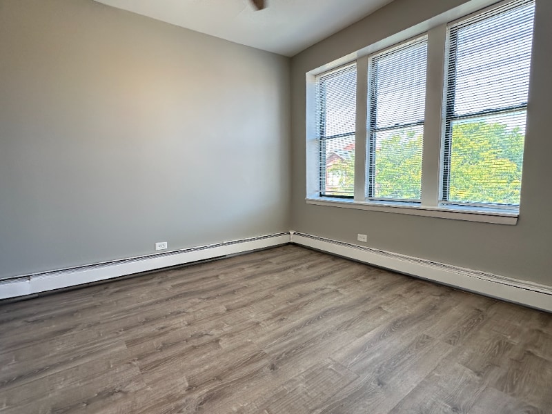 Building Photo - 5645-5657 W Washington Blvd