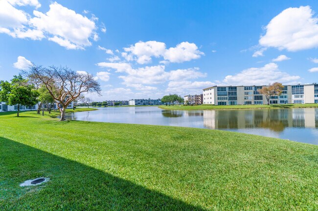 Building Photo - 1007 Rexford A