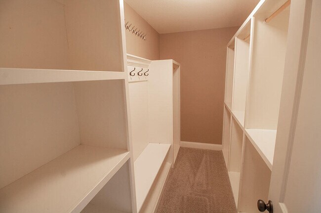 Building Photo - 6701 Chelan Dr