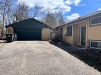 Building Photo - 3079 Pittsview Dr