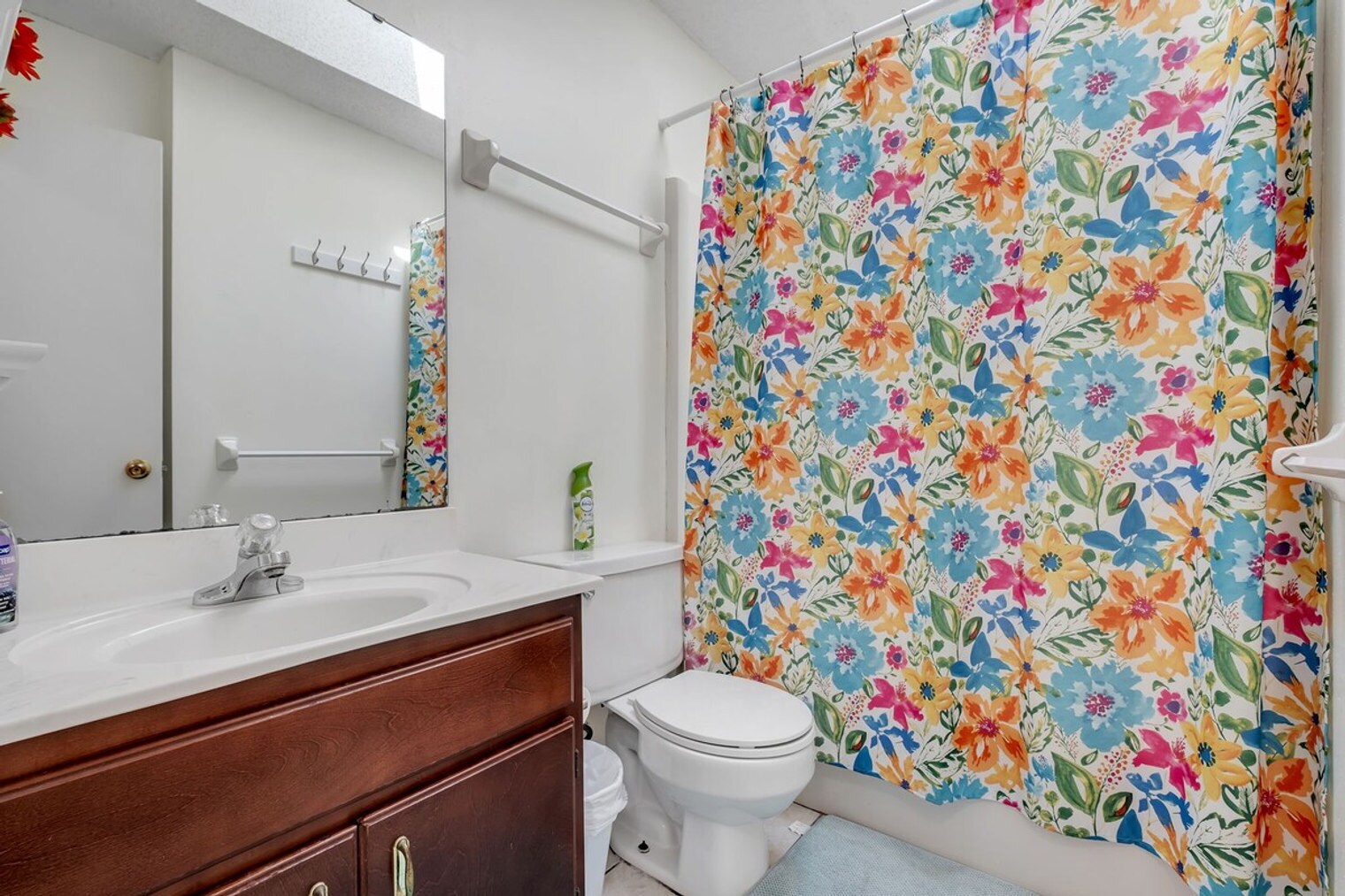 Building Photo - 1870 Mary Ellen Dr