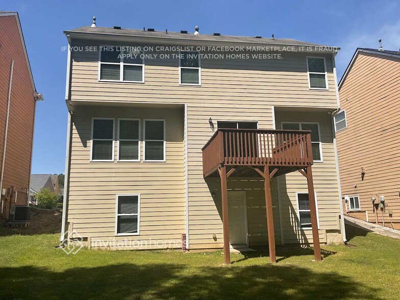 Building Photo - 235 Laurelton Cir