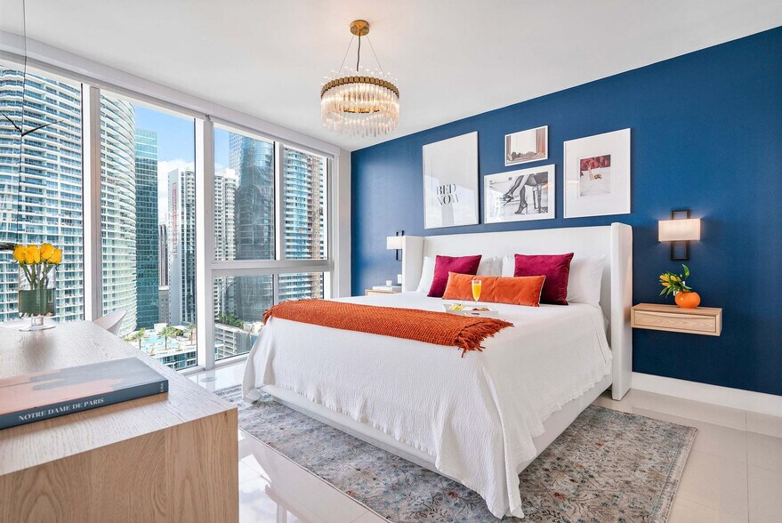 Building Photo - 485 Brickell Ave