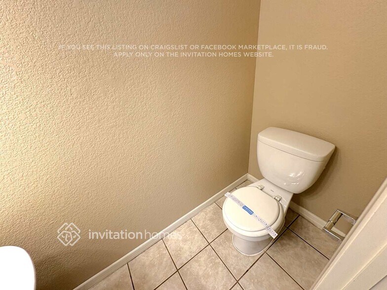 Building Photo - 6040 Soft Springs St