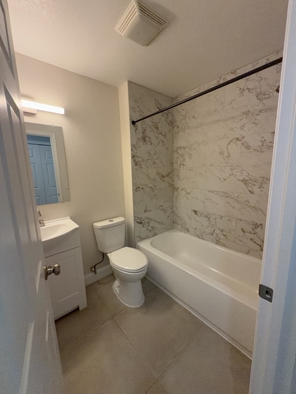 Building Photo - 536 Charles Ct