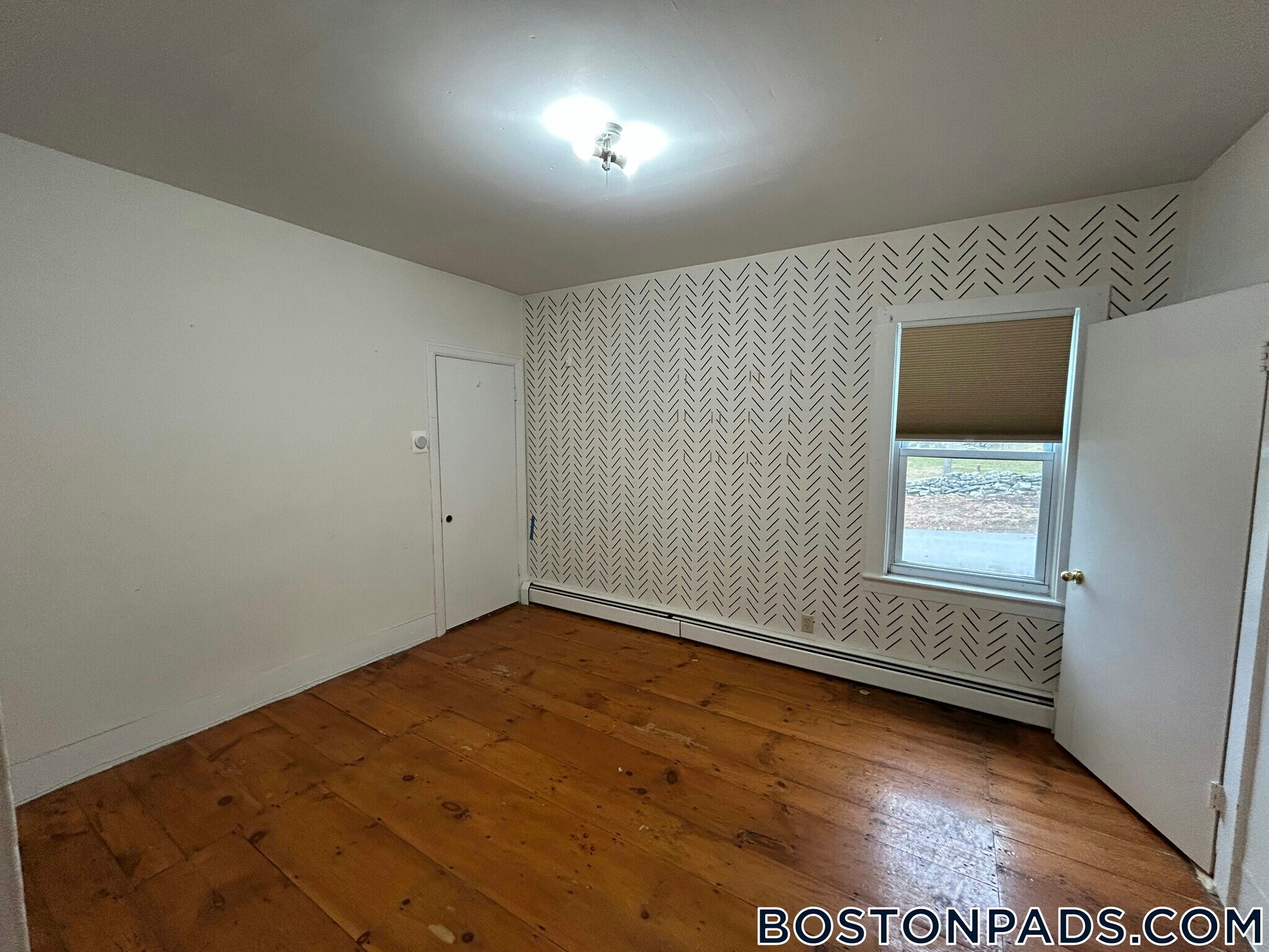 Building Photo - 60 Old Common Rd