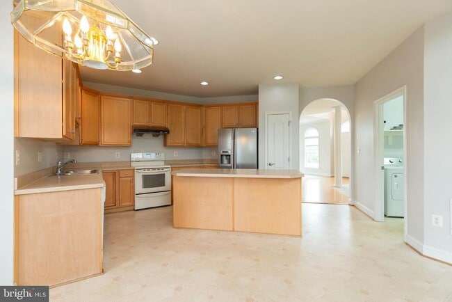 Building Photo - 391 Sheerer Dr