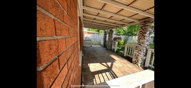 Building Photo - 8101 Shibler Dr