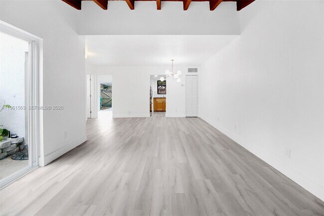 Building Photo - 10921 SW 70th Terrace