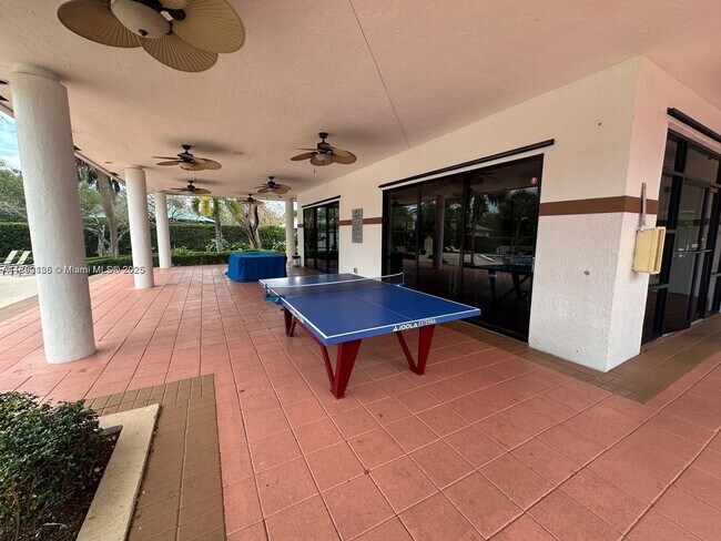 Building Photo - 9726 Hammocks Blvd