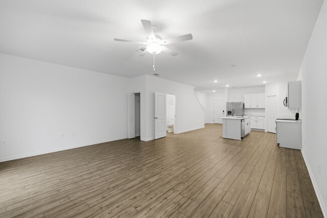 Building Photo - Available Now –NEW  Beautiful Move-In Ready Home in Ocala!