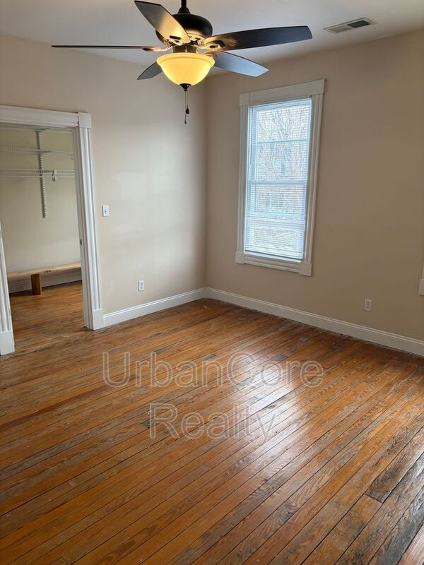 Building Photo - 410 N 32nd St