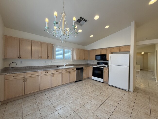 Building Photo - 3317 Moon River St