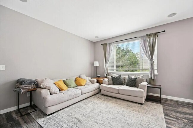 Building Photo - 24798 E Wyoming Pl