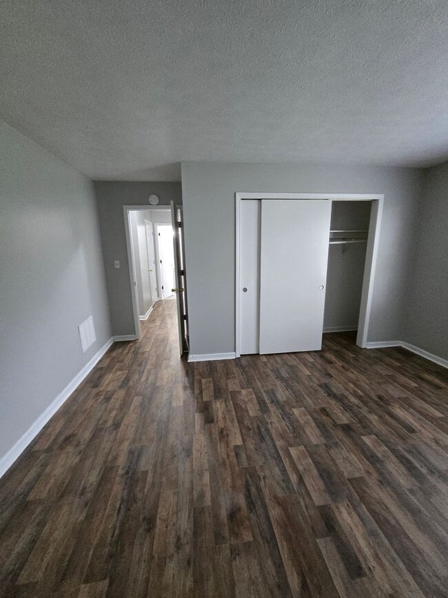 Building Photo - Two Bedroom Duplex in Lawrence Township ne...