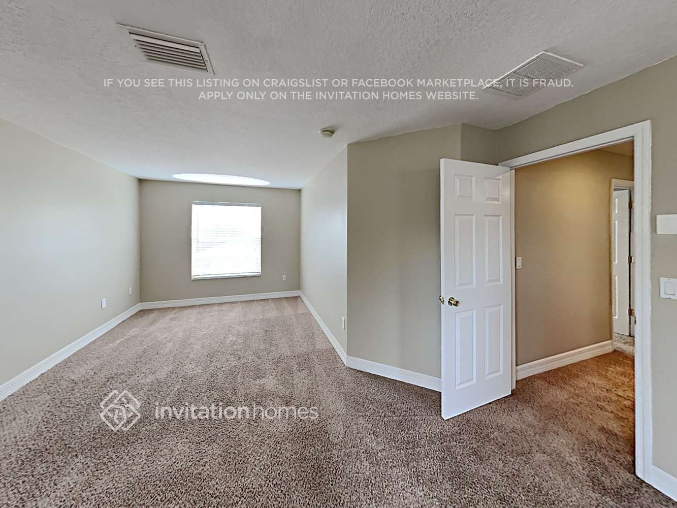 Building Photo - 16106 Bridgepark Dr
