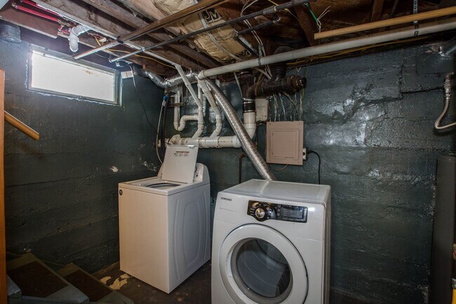 Building Photo - Great 1 bed, 1 bath home