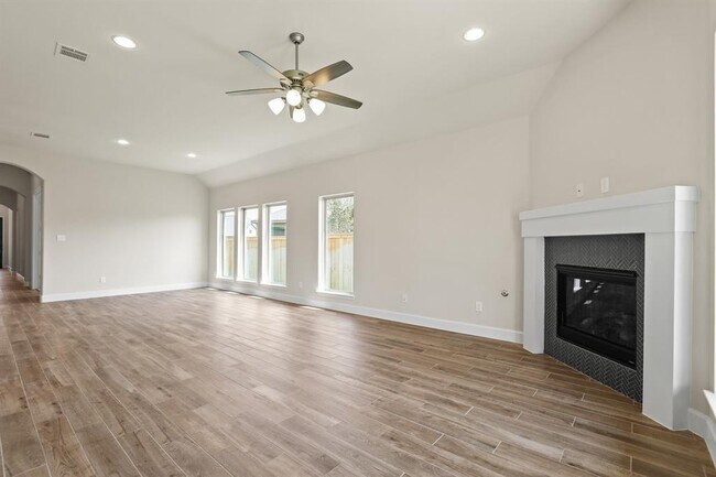 Building Photo - 18511 Wolf Mountain Ln