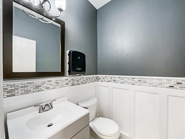 Building Photo - 2328 Heads And Tails Ln