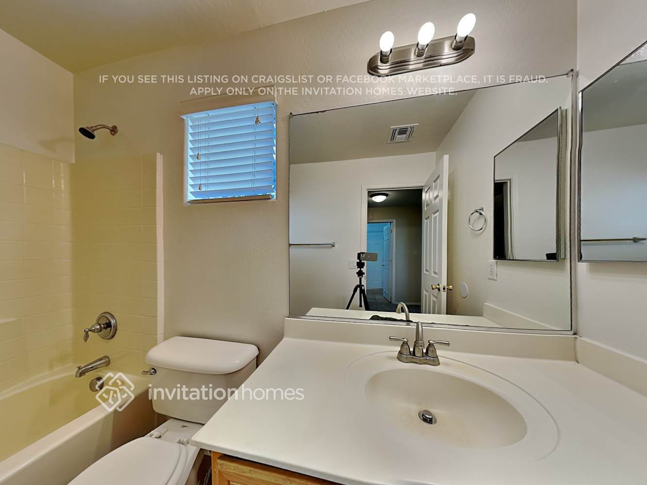 Building Photo - 6620 W Johnson St