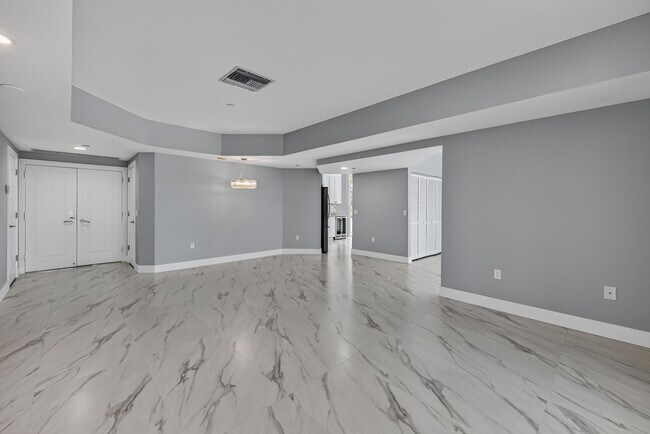 Building Photo - 1440 S Ocean Blvd