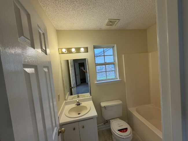 Building Photo - Home for Rent