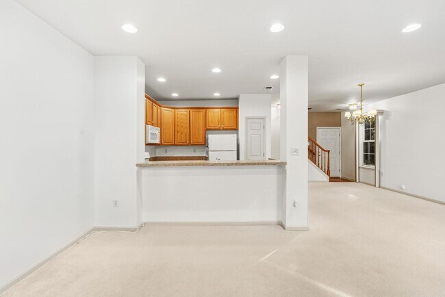 Building Photo - 108 Riverwalk Way