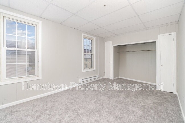 Building Photo - 608 North St