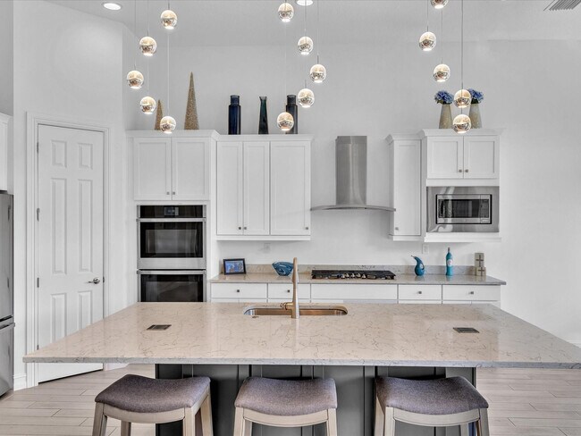 Building Photo - 8928 Bastille Cir E