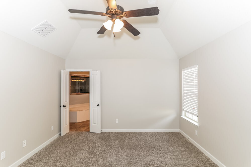 Building Photo - 7911 Hemlock Dr