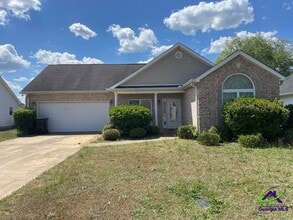 Building Photo - 114 Cedarland Dr