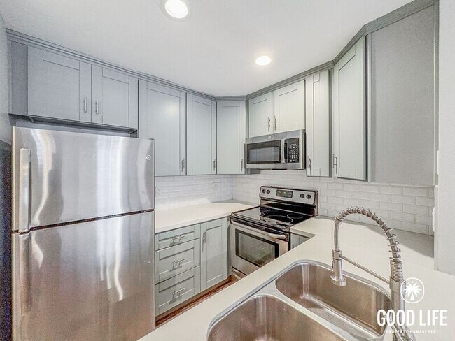 Building Photo - 3440 Lebon Dr