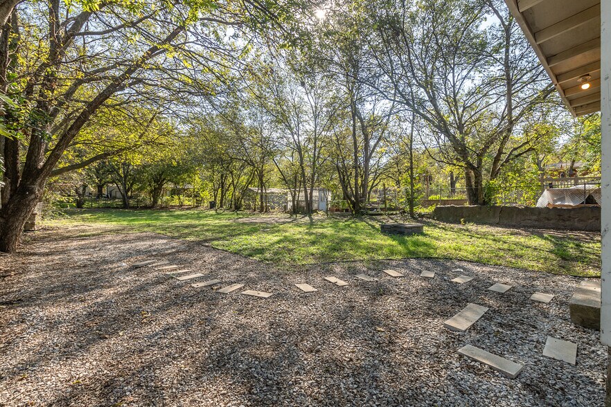 Building Photo - 3045 Olive Pl