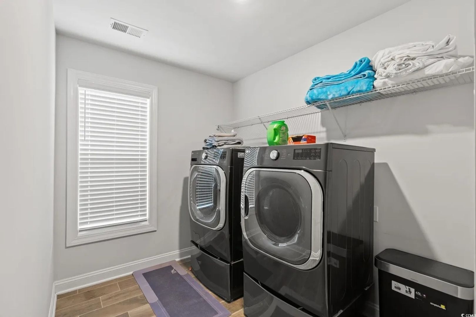 Building Photo - 2593 Pegasus Pl