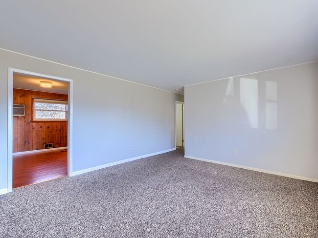 Building Photo - 3 Bedroom Ranch in Camp Hill