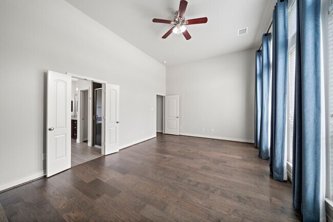 Building Photo - 3907 Pinecrest Peak Dr