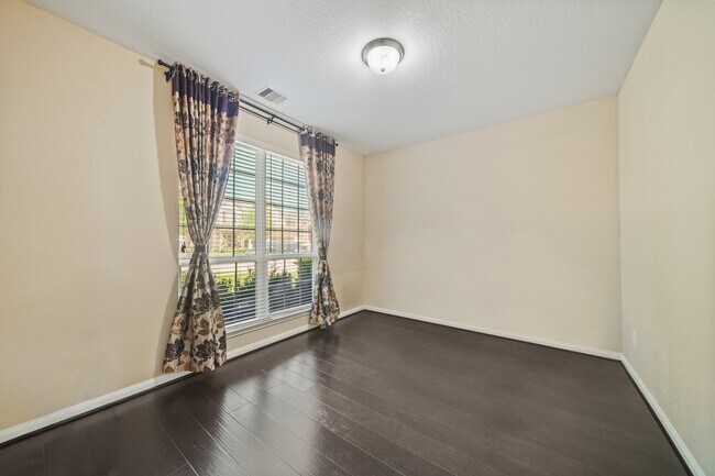 Building Photo - 15223 Paxton Landing Ln