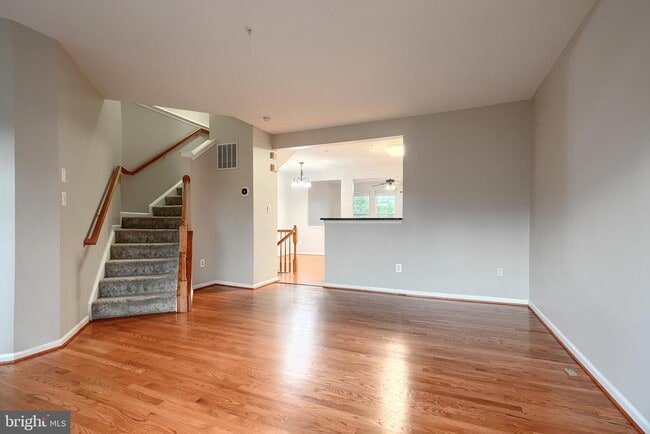 Building Photo - 8820 Papillon Dr
