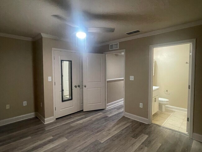 Building Photo - 18 N Sand Palm Rd