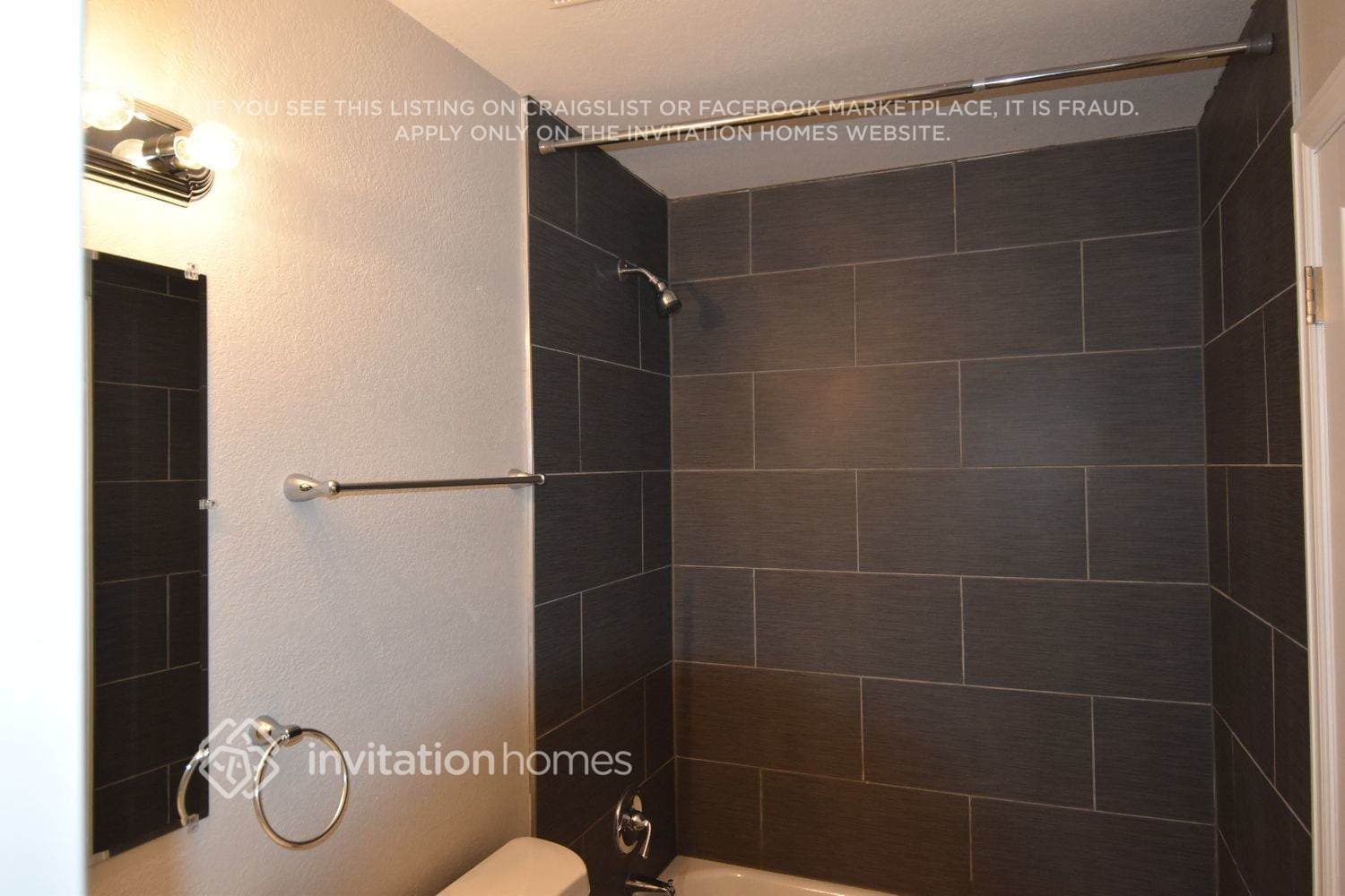 Building Photo - 5656 S Malta St