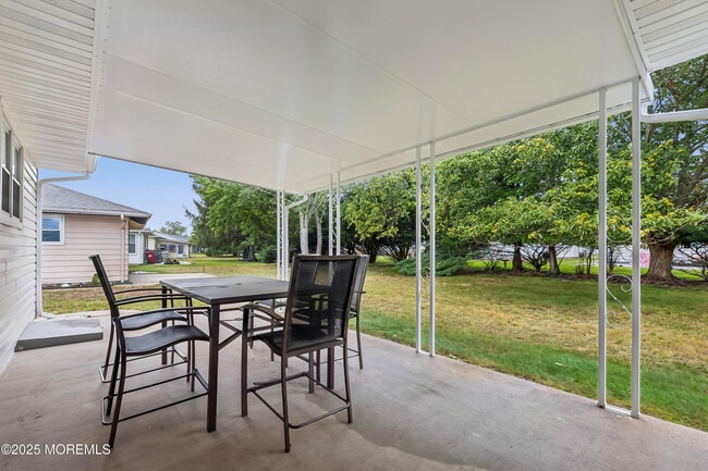 Building Photo - 112 Barbuda St